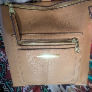 Elegant Tan Leather Shoulder Bag
